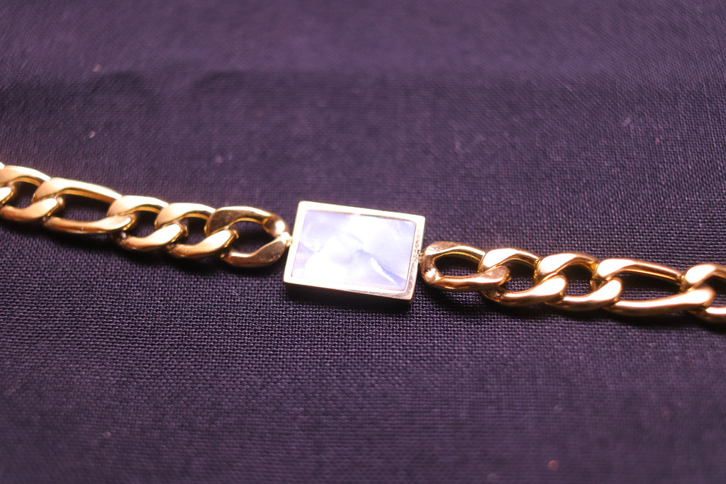 Gold Curb Chain Bracelet with Stone for Women – Luxury Everyday Jewelry