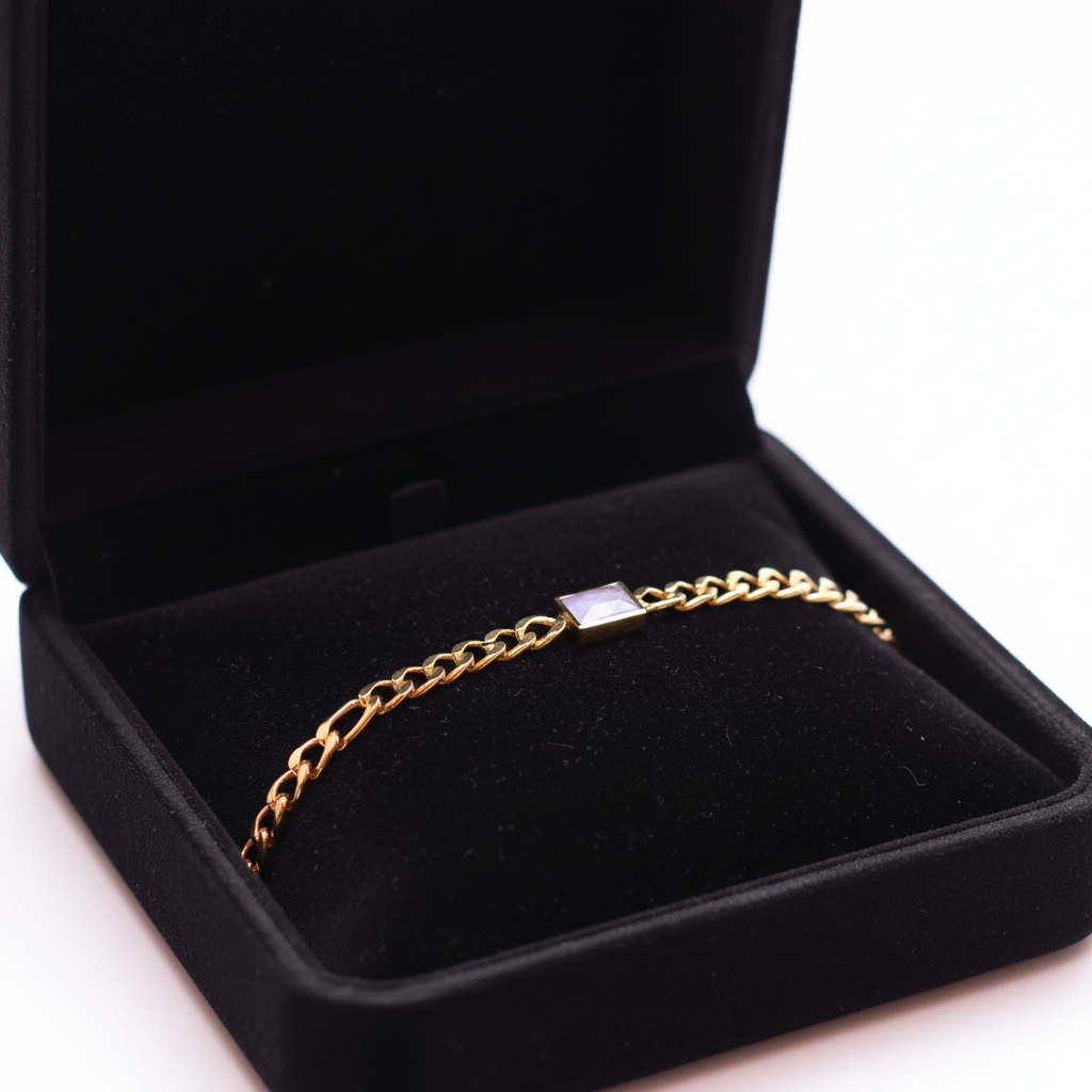 Gold Curb Chain Bracelet with Stone for Women – Luxury Everyday Jewelry
